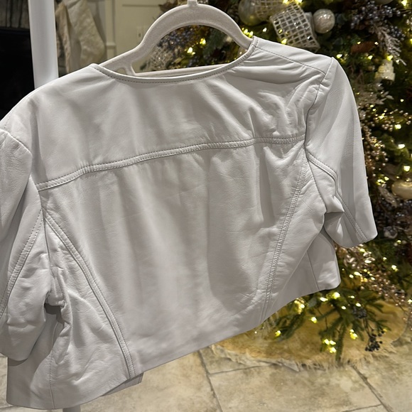 LaMarque cropped biker jacket/ almost new - Picture 4 of 4